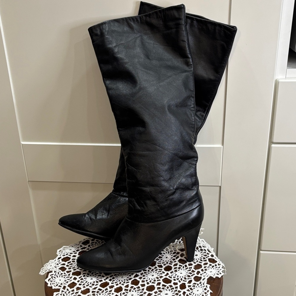 Elegant Black Knee-High Women's Boots